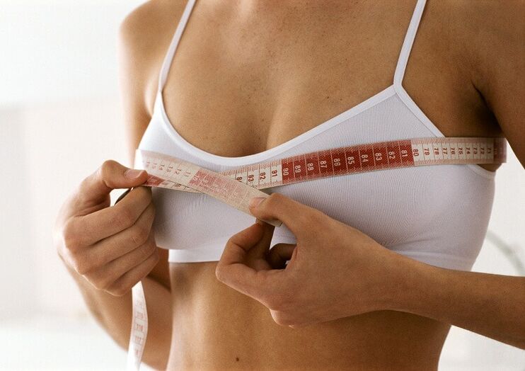 mesure des seins après la prise d'hormones