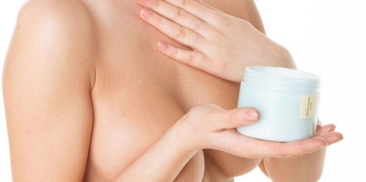 crème pour l'augmentation mammaire